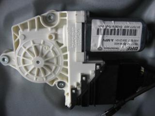 моторчик стеклоподъемника задний правый Volkswagen Touran 1 поколение [рестайлинг] 2009, 2.0 л., TDi, BMN, дизель, МКПП, черный, минивэн, передний привод, 5K0959704B