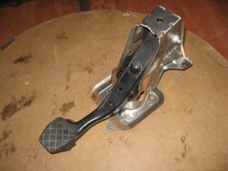 педаль тормоза Volkswagen Touran 1 поколение [рестайлинг] 2009, 2.0 л., TDi, BMN, дизель, МКПП, черный, минивэн, передний привод, 1T1721057Q