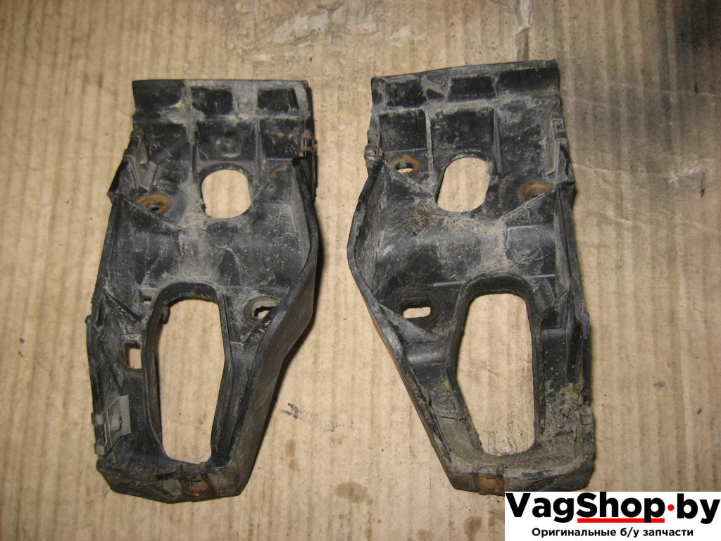 крепление ( кронштейн ) крыла Audi A4 B7 2007, 3.0 л., TDi, ASB, дизель, МКПП, серый, универсал, полный привод, 8E0853921D - фото №1