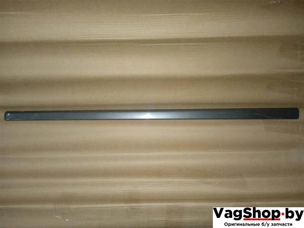 молдинг двери передней левой Audi A4 B7 2007, 3.0 л., TDi, ASB, дизель, МКПП, серый, универсал, полный привод, 8E0853953 - фото №1