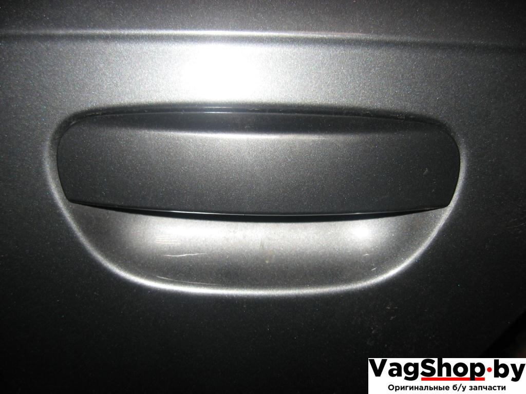 ручка наружная задняя левая Audi A4 B7 2007, 3.0 л., TDi, ASB, дизель, МКПП, серый, универсал, полный привод - фото №1
