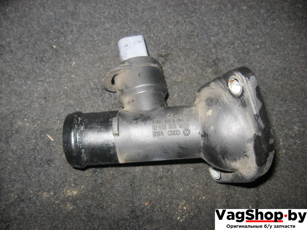 корпус термостата Volkswagen Touran 1 поколение 2004, 2.0 л., TDi, BKD, дизель, АКПП, серебро, минивэн, передний привод, 03G121121D - фото №1