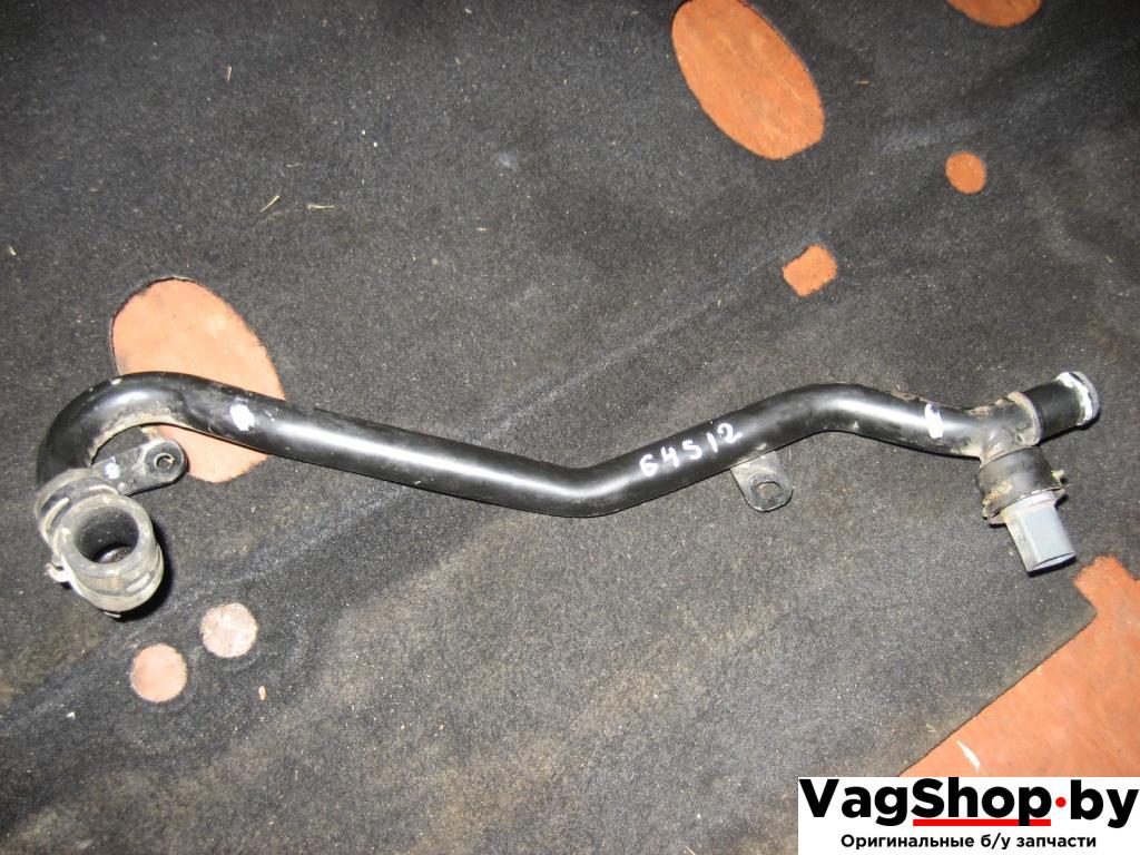 трубка охлаждающей жидкости Volkswagen Passat B6 2010, 2.0 л., TDi, CBB, дизель, АКПП, красный, универсал, полный привод, 5N0121065 - фото №1