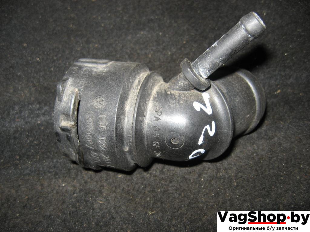 патрубок (трубопровод, шланг) Volkswagen Golf Plus 1 поколение 2008, 1.9 л., TDi, BKC, дизель, МКПП, серебро, хетчбэк 5 дв., передний привод, 6Q0122291E - фото №1