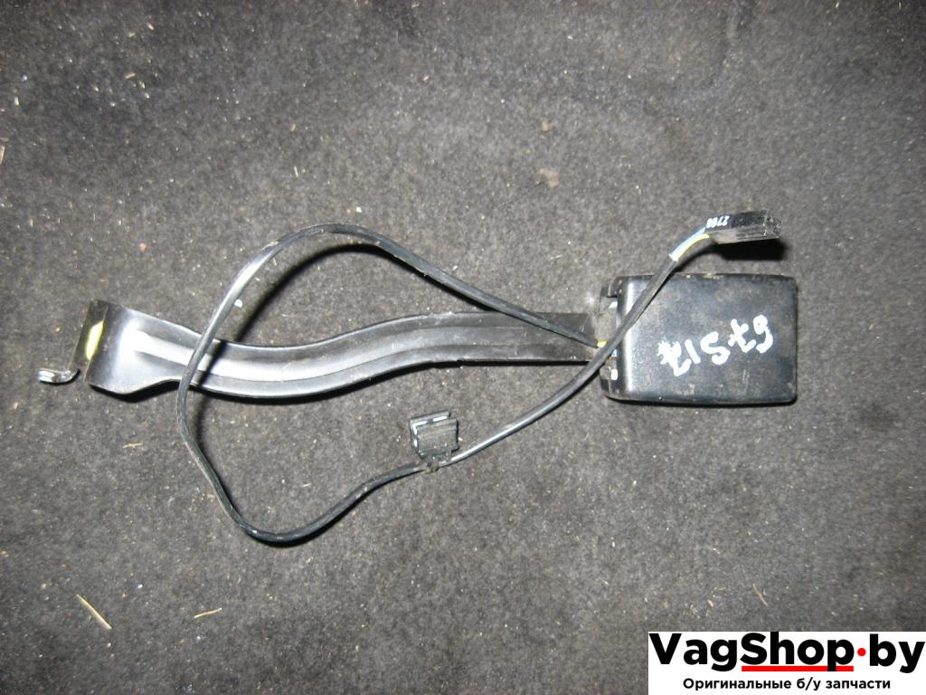 замок ремня безопасности Volkswagen Golf Plus 1 поколение 2006, 1.6 л., FSI, BLF, бензин, МКПП, черный, хетчбэк 5 дв., передний привод, 1K4857756F - фото №1