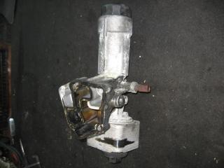 корпус масляного фильтра Audi A4 B7 2006, 2.0 л., TDi, BPW, дизель, МКПП, черный, универсал, передний привод, 038115389D, 038117021C