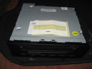 CD-чейнджер Audi A4 B7 2006, 2.0 л., TDi, BPW, дизель, МКПП, черный, универсал, передний привод, 8E0035111D