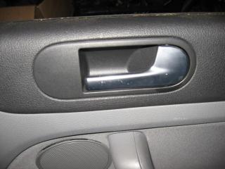 ручка внутренняя передняя правая Volkswagen Golf Plus 1 поколение 2008, 1.9 л., TDi, BKC, дизель, МКПП, серебро, хетчбэк 5 дв., передний привод