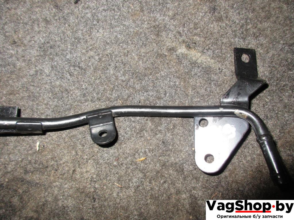 трубка топливная Volkswagen Passat B6 2006, 2.0 л., TDi, BKP, дизель, МКПП, синий темный, универсал, передний привод, 1K0121070F - фото №1