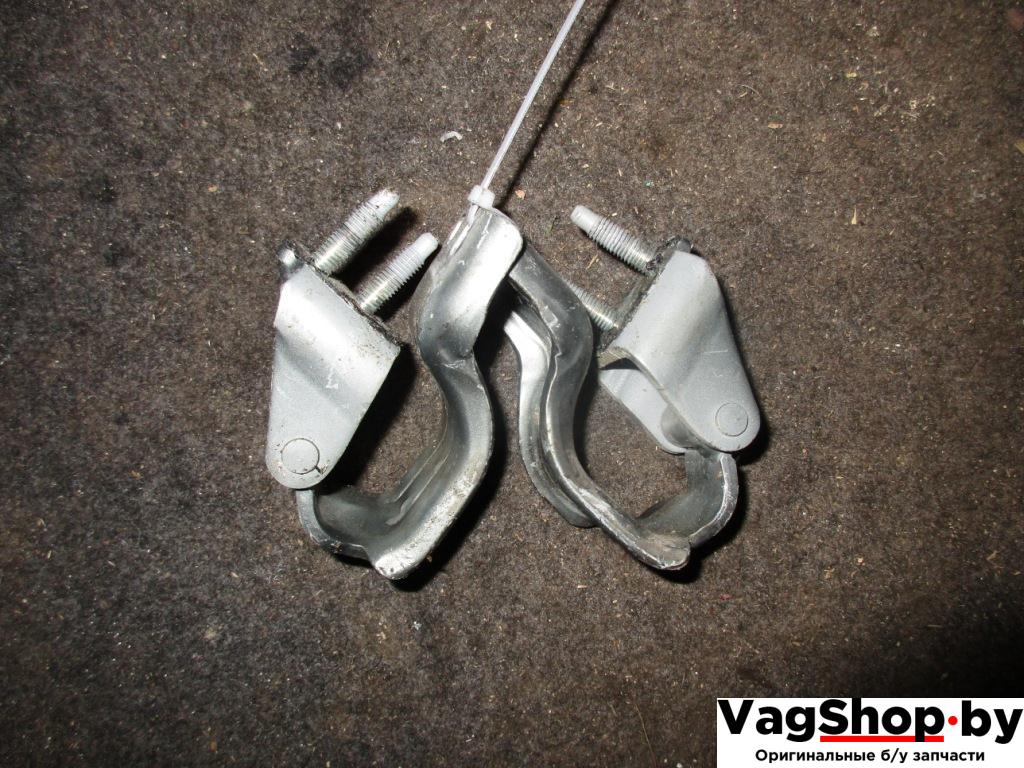 петля крышки багажника Volkswagen Passat B6 2006, 2.0 л., TFSI, BWA, бензин, МКПП, серый, универсал, передний привод - фото №1