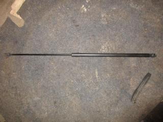 амортизатор капота Volkswagen Passat B6 2007, 2.0 л., FSI, BVY, бензин, АКПП, серебро, универсал, передний привод, 3C0823359A