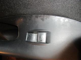 кнопка стеклоподъемника переднего правого Volkswagen Passat B6 2007, 2.0 л., FSI, BVY, бензин, АКПП, серебро, универсал, передний привод