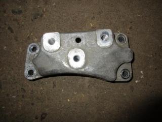 кронштейн КПП Volkswagen Golf 5 поколение 2005, 2.0 л., TDi, BMM, дизель, АКПП, черный, хетчбэк 5 дв., передний привод, 1K0199117AM