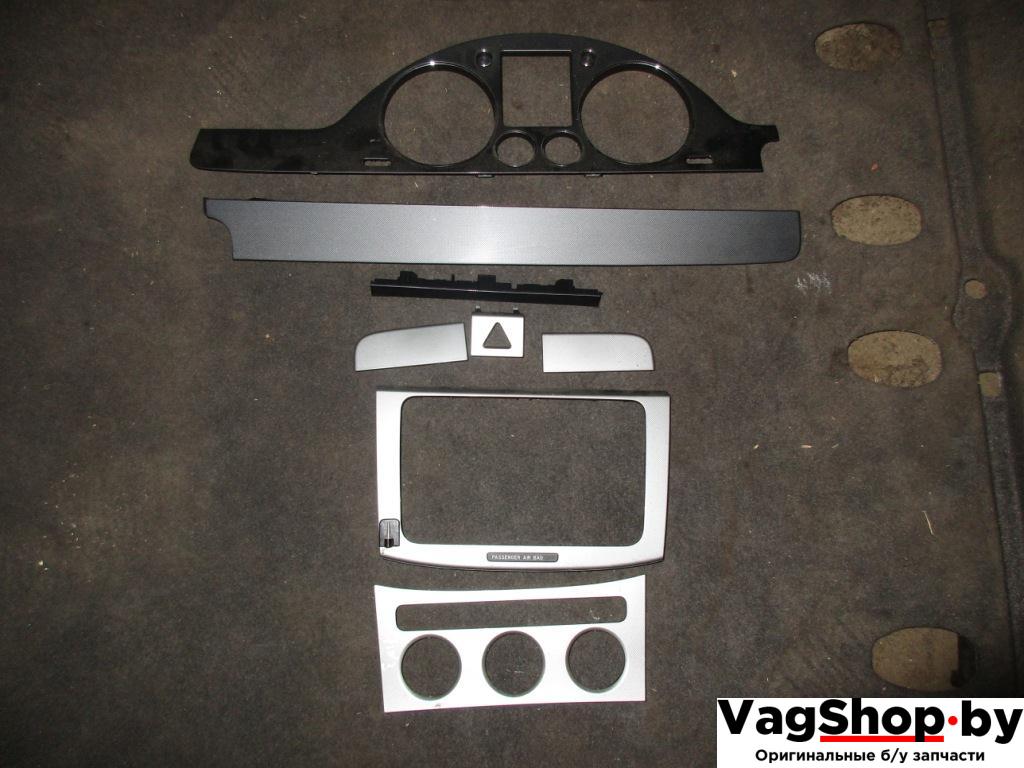 накладка на торпедо (консоль) Volkswagen Passat B6 2006, 2.0 л., TDi, BKP, дизель, МКПП, синий темный, универсал, передний привод - фото №1