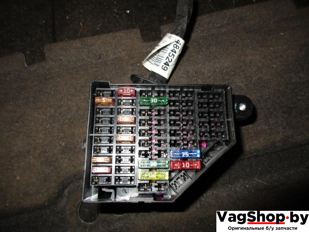 блок предохранителей Volkswagen Passat B6 2006, 2.0 л., TDi, BKP, дизель, МКПП, синий темный, универсал, передний привод - фото №1