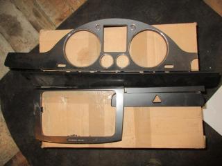 накладка на торпедо (консоль) Volkswagen Passat B6 2006, 1.9 л., TDi, BLS, дизель, МКПП, серебро, универсал, передний привод