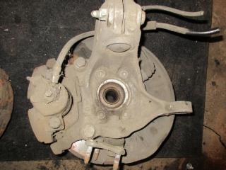 кулак поворотный правый Volkswagen Passat B6 2006, 1.9 л., TDi, BLS, дизель, МКПП, серебро, универсал, передний привод