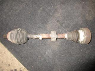 полуось передняя левая (приводной вал, ШРУС) Volkswagen Passat B6 2006, 1.9 л., TDi, BLS, дизель, МКПП, серебро, универсал, передний привод, 3C0407271AE