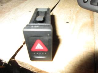 кнопка аварийной сигнализации Volkswagen Sharan 1 поколение [рестайлинг] 2003, 1.9 л., TDi, ASZ, дизель, МКПП, черный, минивэн, передний привод, 7M3953235