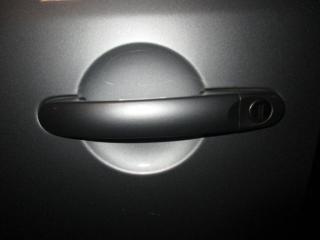 ручка наружная передняя левая Volkswagen Touran 1 поколение 2004, 2.0 л., TDi, BKD, дизель, АКПП, серебро, минивэн, передний привод