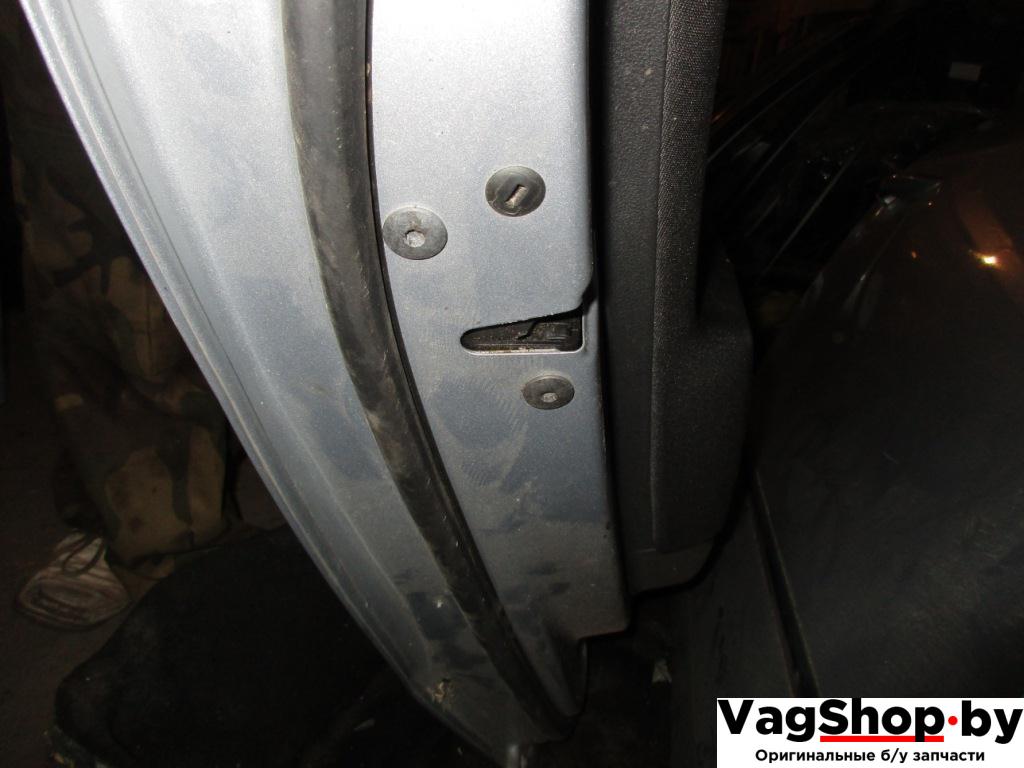 замок двери задней левой Volkswagen Passat B6 2006, 1.9 л., TDi, BLS, дизель, МКПП, серебро, универсал, передний привод, 3C4839015A - фото №1