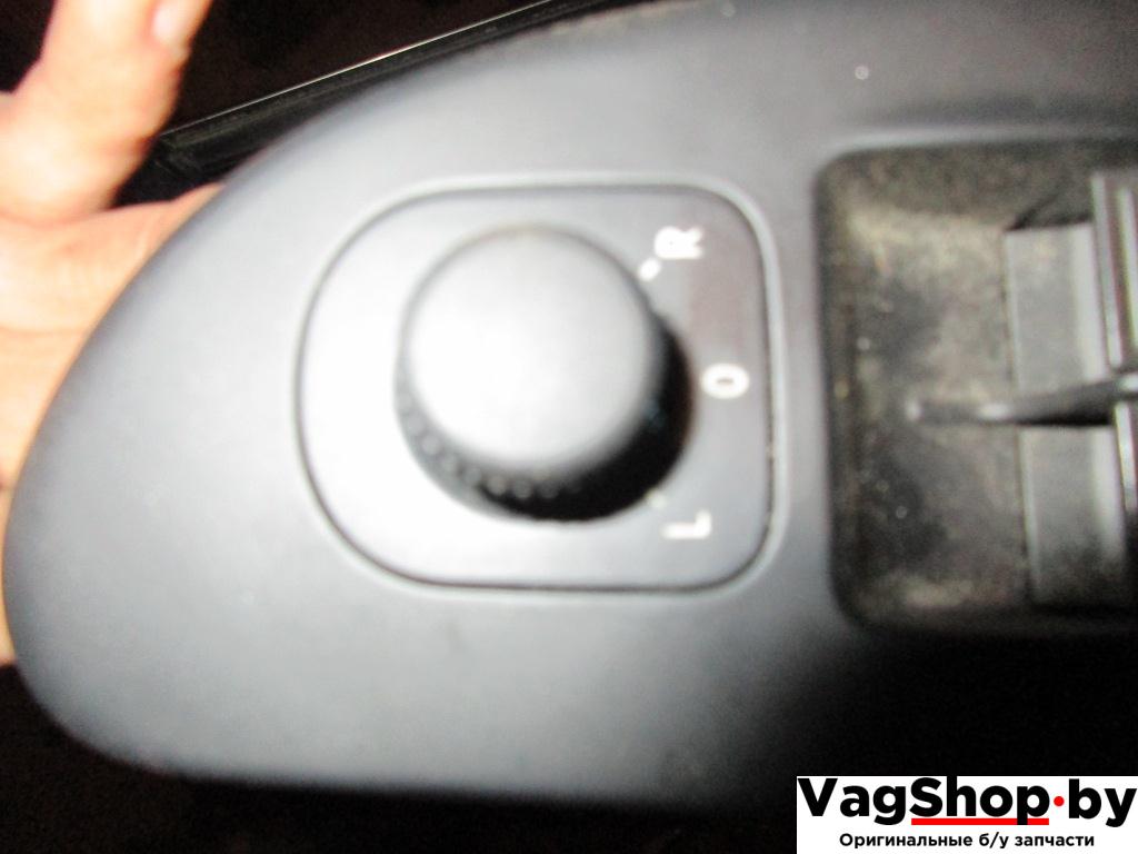 джойстик регулировки зеркал Volkswagen Passat B6 2006, 2.0 л., TDi, BKP, дизель, МКПП, синий темный, универсал, передний привод, 1K0959565H - фото №1