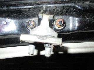 петля крышки багажника Volkswagen Sharan 1 поколение [рестайлинг] 2003, 1.9 л., TDi, ASZ, дизель, МКПП, черный, минивэн, передний привод