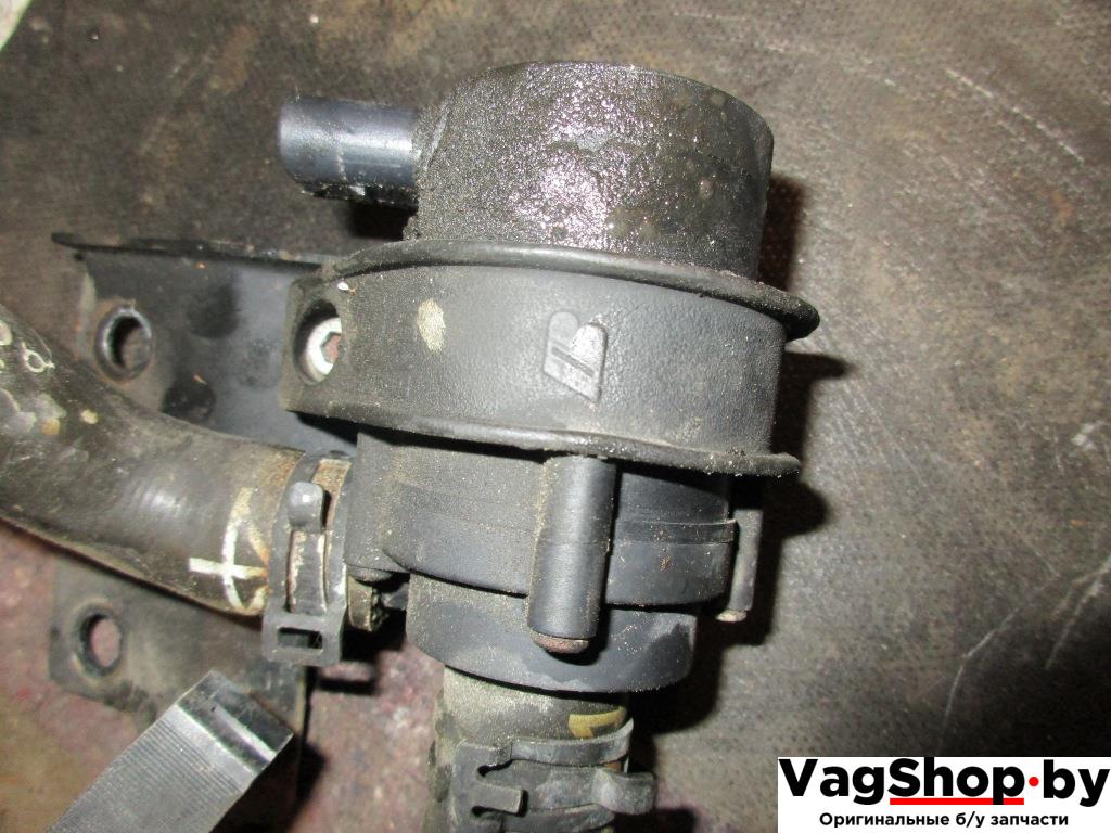 насос антифриза дополнительный Volkswagen Passat B6 2006, 2.0 л., TFSI, BWA, бензин, МКПП, серый, универсал, передний привод, 1K0965561D - фото №1