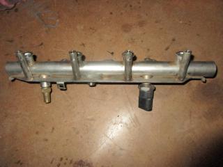 топливная рампа Volkswagen Passat B6 2006, 2.0 л., TFSI, BWA, бензин, МКПП, серый, универсал, передний привод, 06D906051A, 06F133317G