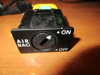 кнопка (выключатель) Volkswagen Golf Plus 1 поколение 2006, 1.6 л., FSI, BLF, бензин, МКПП, черный, хетчбэк 5 дв., передний привод, 1K0919237C