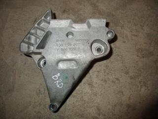 кронштейн двигателя Volkswagen Touran 1 поколение 2005, 2.0 л., TDi, дизель, 03G199207A