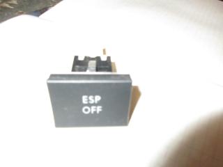 Кнопка антипробуксовочной системы (ABS/ESP) Volkswagen Golf Plus 1 поколение 2007, 1.9 л., TDi, BLS, дизель, МКПП, серебро, хетчбэк 5 дв., передний привод, 5M0927117B