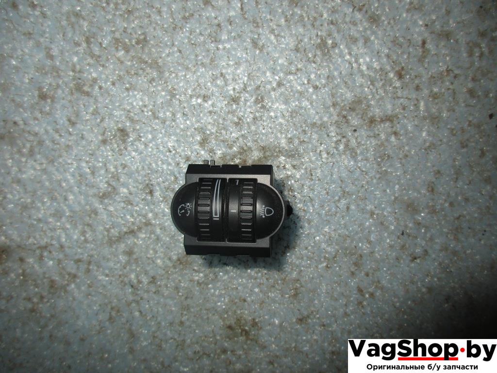 кнопка корректора фар Volkswagen Golf 5 поколение 2007, 1.9 л., TDi, BLS, дизель, МКПП, черный, универсал, передний привод, 1K0941333D - фото №1