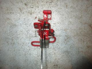 петля двери Volkswagen Passat B6 2010, 2.0 л., TDi, CBB, дизель, АКПП, красный, универсал, полный привод