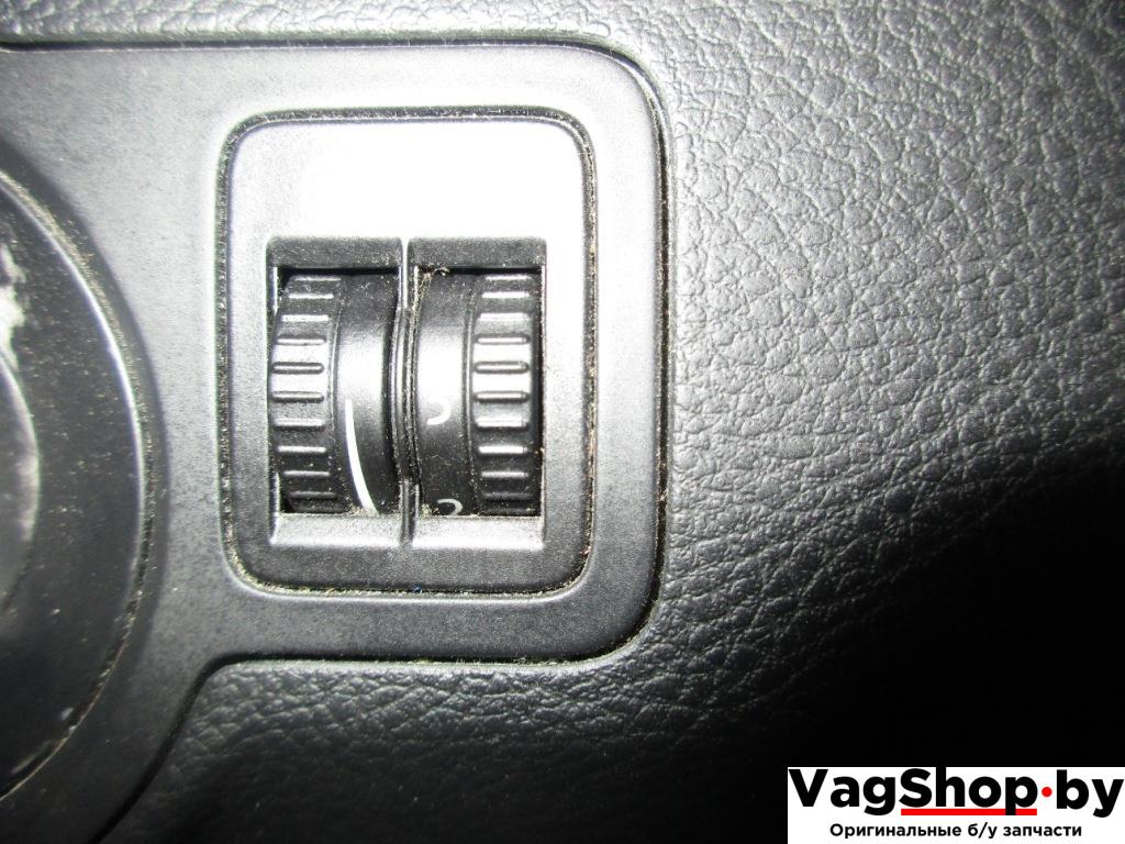 кнопка корректора фар Volkswagen Passat B6 2006, 2.0 л., TFSI, BWA, бензин, МКПП, серый, универсал, передний привод - фото №1