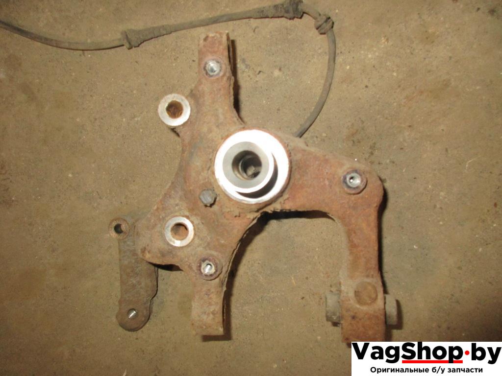 кулак задний левый Volkswagen Golf Plus 1 поколение 2007, 1.9 л., TDi, BLS, дизель, МКПП, серебро, хетчбэк 5 дв., передний привод - фото №1