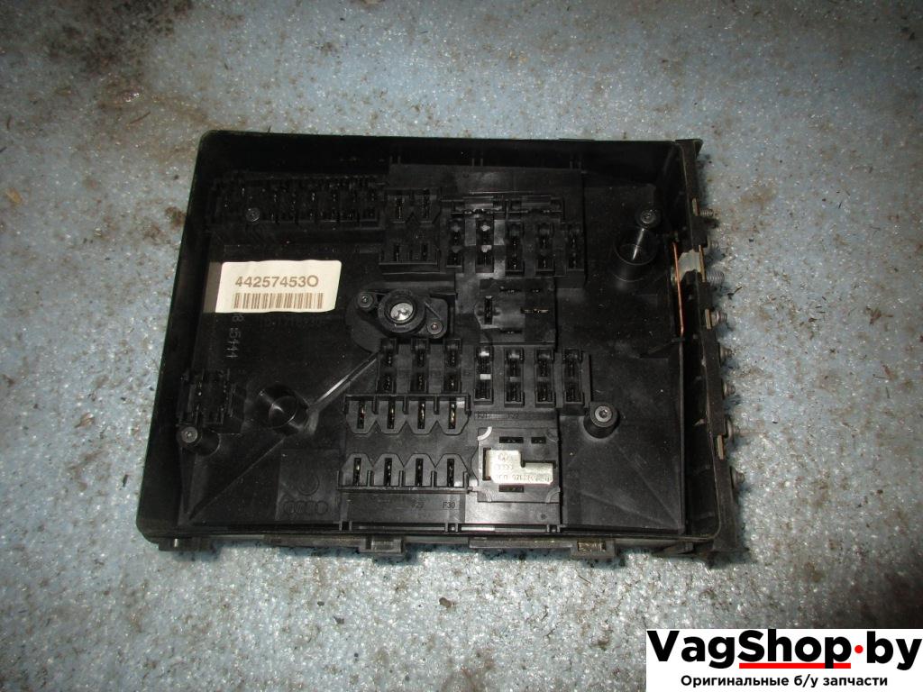 блок предохранителей Volkswagen Golf Plus 1 поколение 2007, 1.9 л., TDi, BLS, дизель, МКПП, серебро, хетчбэк 5 дв., передний привод - фото №1