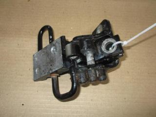 петля двери Audi A8 D3/4E [2-й рестайлинг] 2008, 4.2 л., FSI, BVJ, бензин, АКПП, черный, седан, полный привод