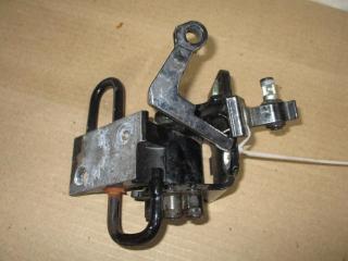 петля двери Audi A8 D3/4E [2-й рестайлинг] 2008, 4.2 л., FSI, BVJ, бензин, АКПП, черный, седан, полный привод