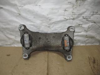 кронштейн КПП Audi A8 D3/4E [2-й рестайлинг] 2008, 4.2 л., FSI, BVJ, бензин, АКПП, черный, седан, полный привод, 4E0399231N