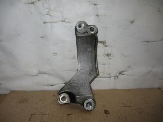 кронштейн компрессора кондиционера Audi A8 D3/4E [2-й рестайлинг] 2008, 4.2 л., FSI, BVJ, бензин, АКПП, черный, седан, полный привод, 079260885B