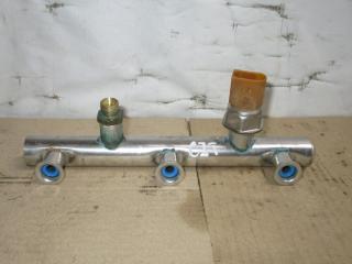 топливная рампа Volkswagen Touareg 2 поколение 2012, 3.0 л., TFSI, бензин, АКПП, внедорожник 5 дв., 06E130089D, 03C906051C