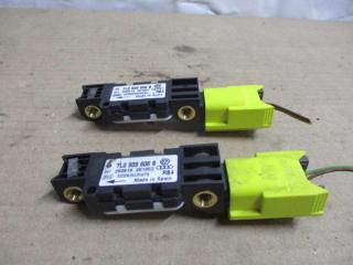 датчик удара Volkswagen Touareg 1 поколение [рестайлинг] 2008, 3.0 л., TDi, BKS, дизель, АКПП, черный, внедорожник 5 дв., полный привод, 7L0909606B