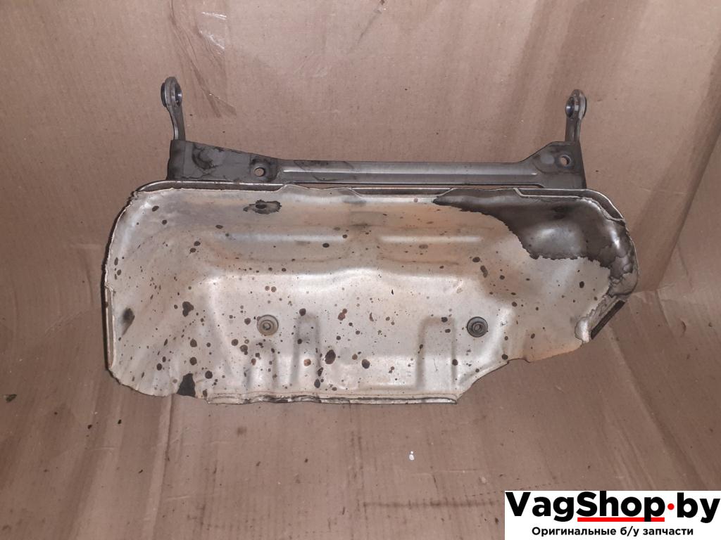 защита (экран) выпускного коллектора Volkswagen Golf 5 поколение 2006, 3.2 л., i, бензин, МКПП, хетчбэк 5 дв., 022253035AF - фото №1