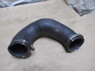 патрубок интеркулера Volkswagen Touareg 1 поколение [рестайлинг] 2008, 3.0 л., TDi, BKS, дизель, АКПП, черный, внедорожник 5 дв., полный привод, 7L6145972E