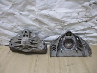 опора амортизатора верхняя (чашка) Volkswagen Touareg 1 поколение [рестайлинг] 2008, 3.0 л., TDi, BKS, дизель, АКПП, черный, внедорожник 5 дв., полный привод, 7L0412391D