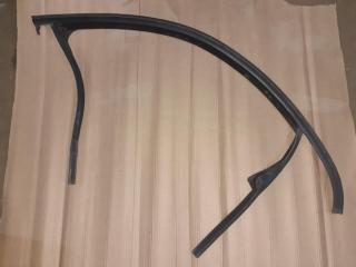 направляющая стекла Volkswagen Golf 5 поколение 2007, 1.9 л., TDi, BLS, дизель, МКПП, черный, универсал, передний привод, 1K5837431D