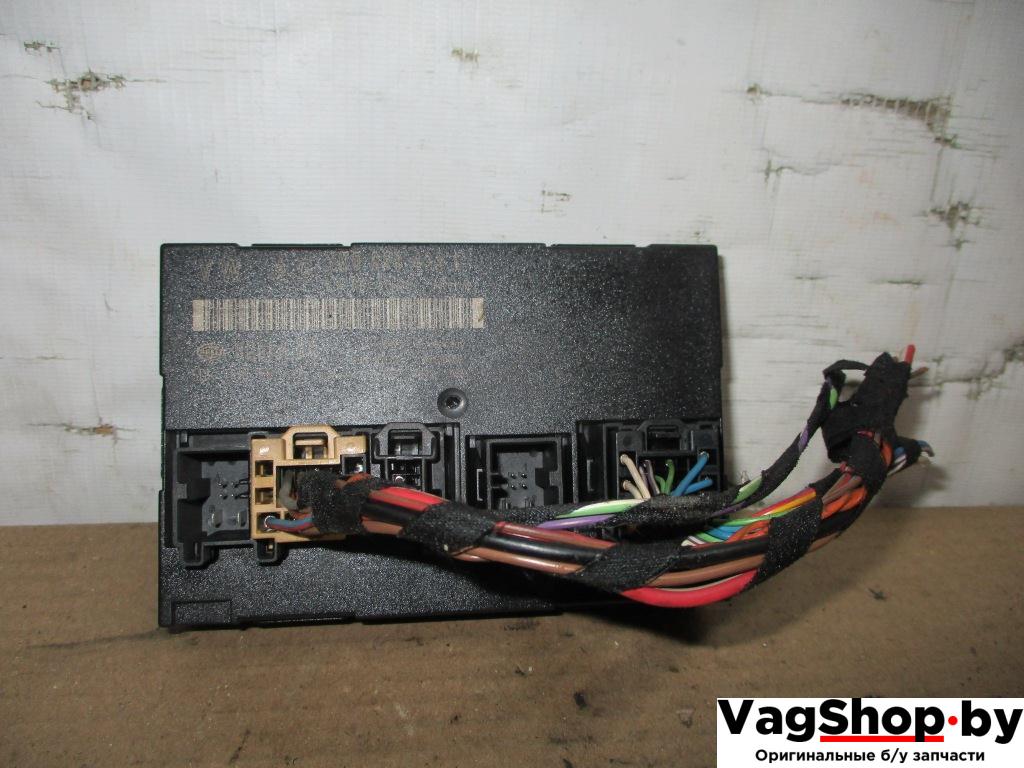 блок комфорта Volkswagen Touran 1 поколение 2005, 2.0 л., TDi, AZV, дизель, МКПП, черный, минивэн, передний привод, 1K0959433C - фото №1