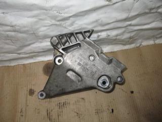 кронштейн двигателя Volkswagen Touran 1 поколение 2005, 2.0 л., TDi, AZV, дизель, МКПП, черный, минивэн, передний привод, 03G199207A