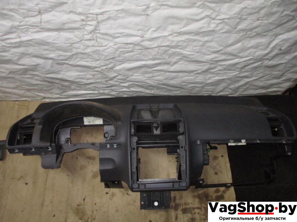 панель передняя салона (торпедо) Volkswagen Touran 1 поколение 2005, 2.0 л., TDi, AZV, дизель, МКПП, черный, минивэн, передний привод - фото №1